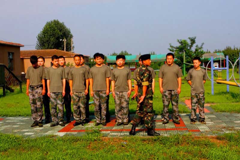 戰(zhàn)地集結(jié)節(jié)后收心軍事訓(xùn)練課程