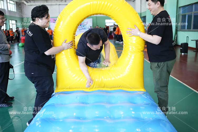 趣味運(yùn)動(dòng)會(huì)項(xiàng)目：障礙賽