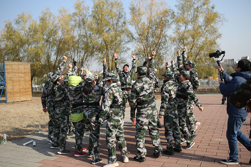 企業(yè)中高層管理人員軍訓(xùn)營