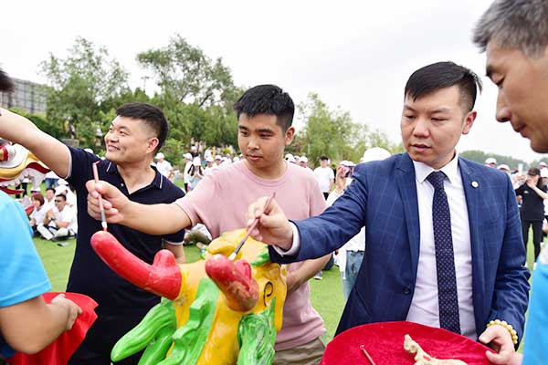 賽龍舟畫龍點睛